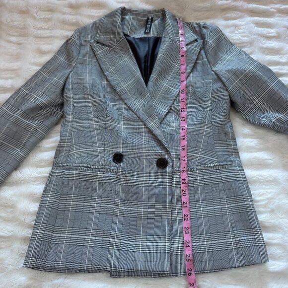 Lord and Taylor Design Lab Grey and Black Plaid Blazer Jacket - Picture 6 of 12